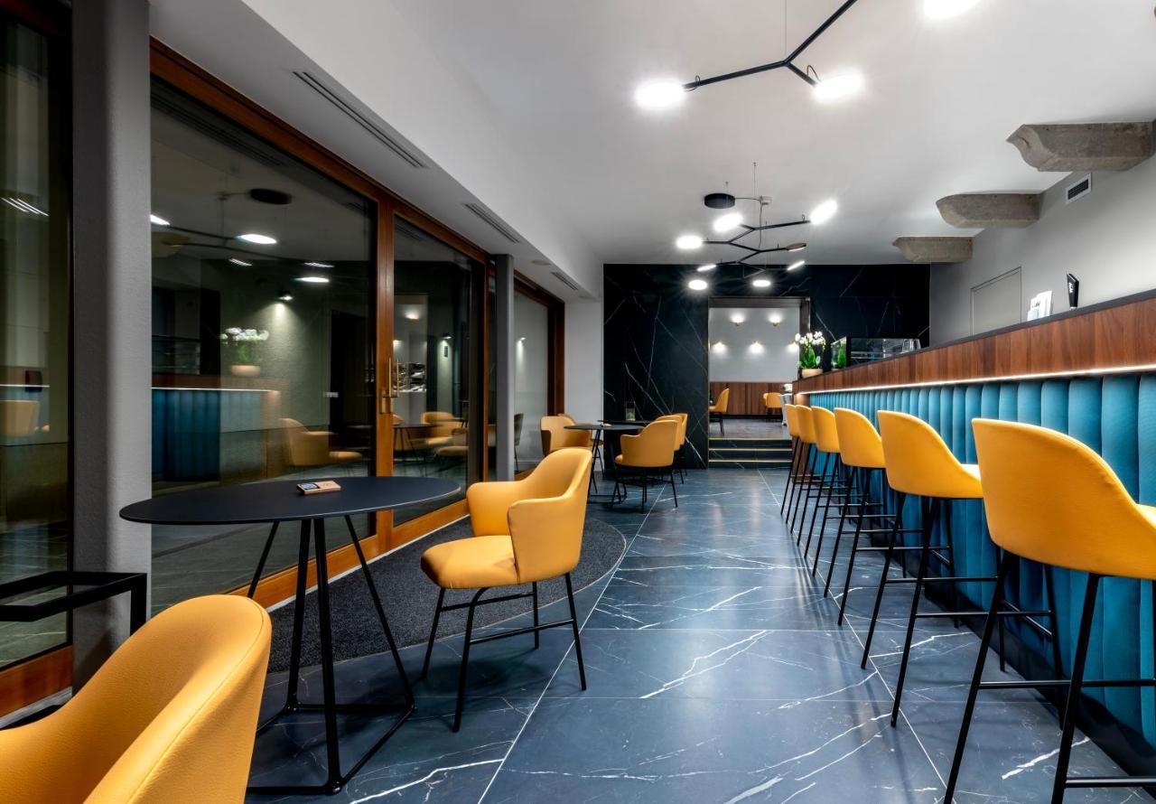 Palatinus Boutique Hotel Печ Екстериор снимка