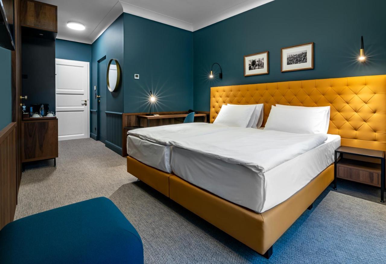 Palatinus Boutique Hotel Печ Екстериор снимка